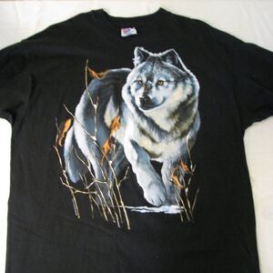 Vintage Wolf Graphic T-Shirt